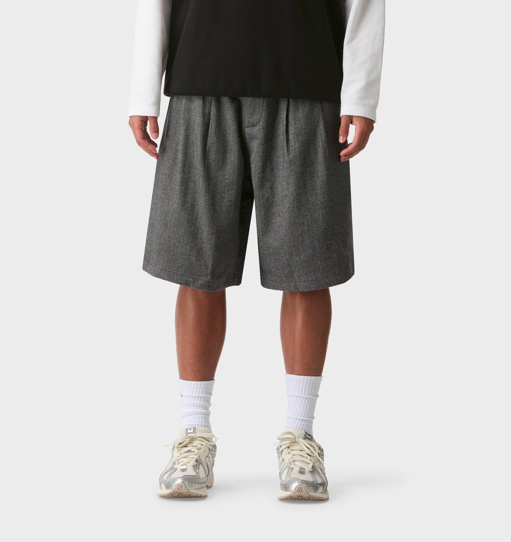 Alby Pleated Short - Grey Herringbone
