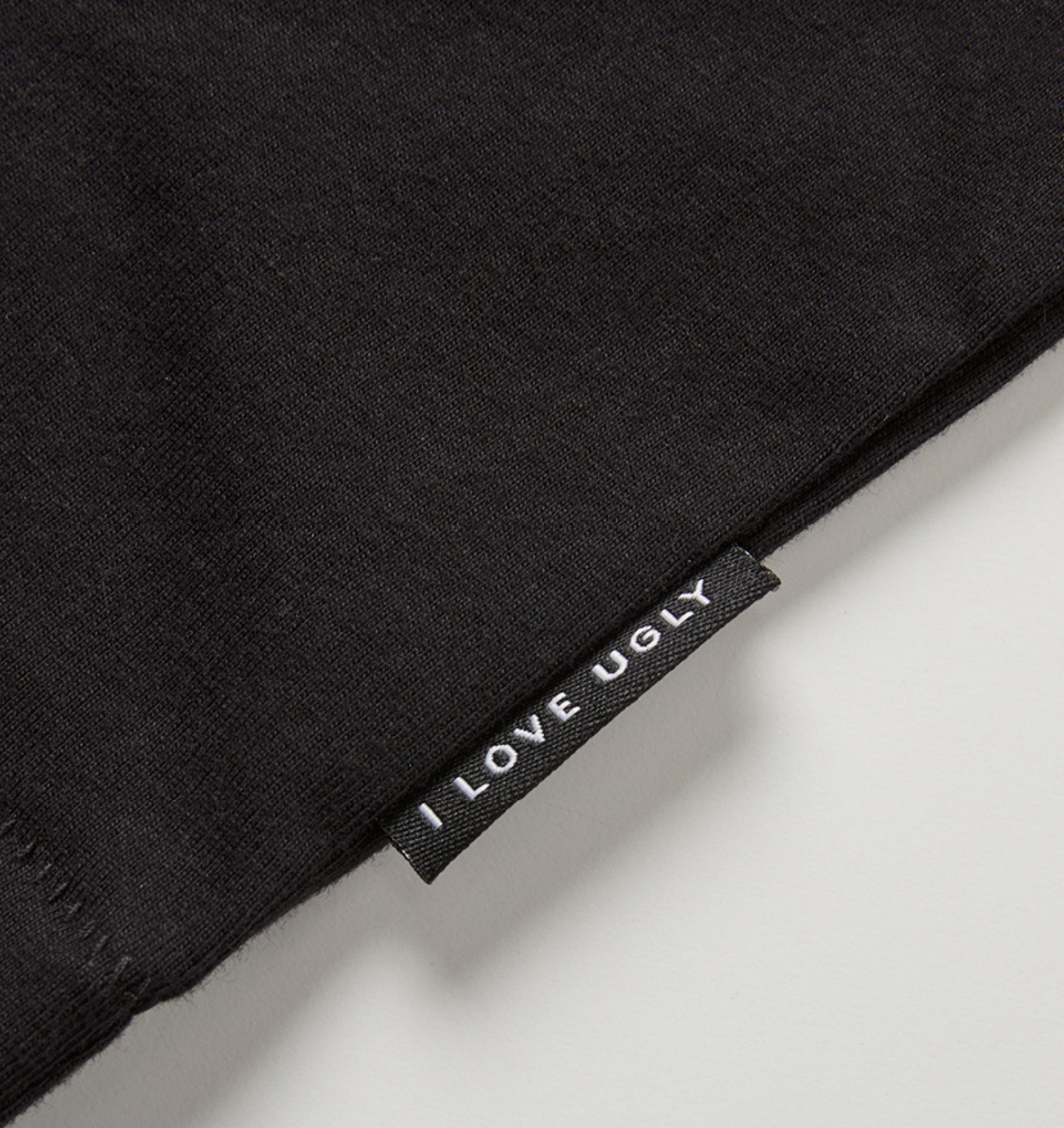 Lewi Crop Tee - Black