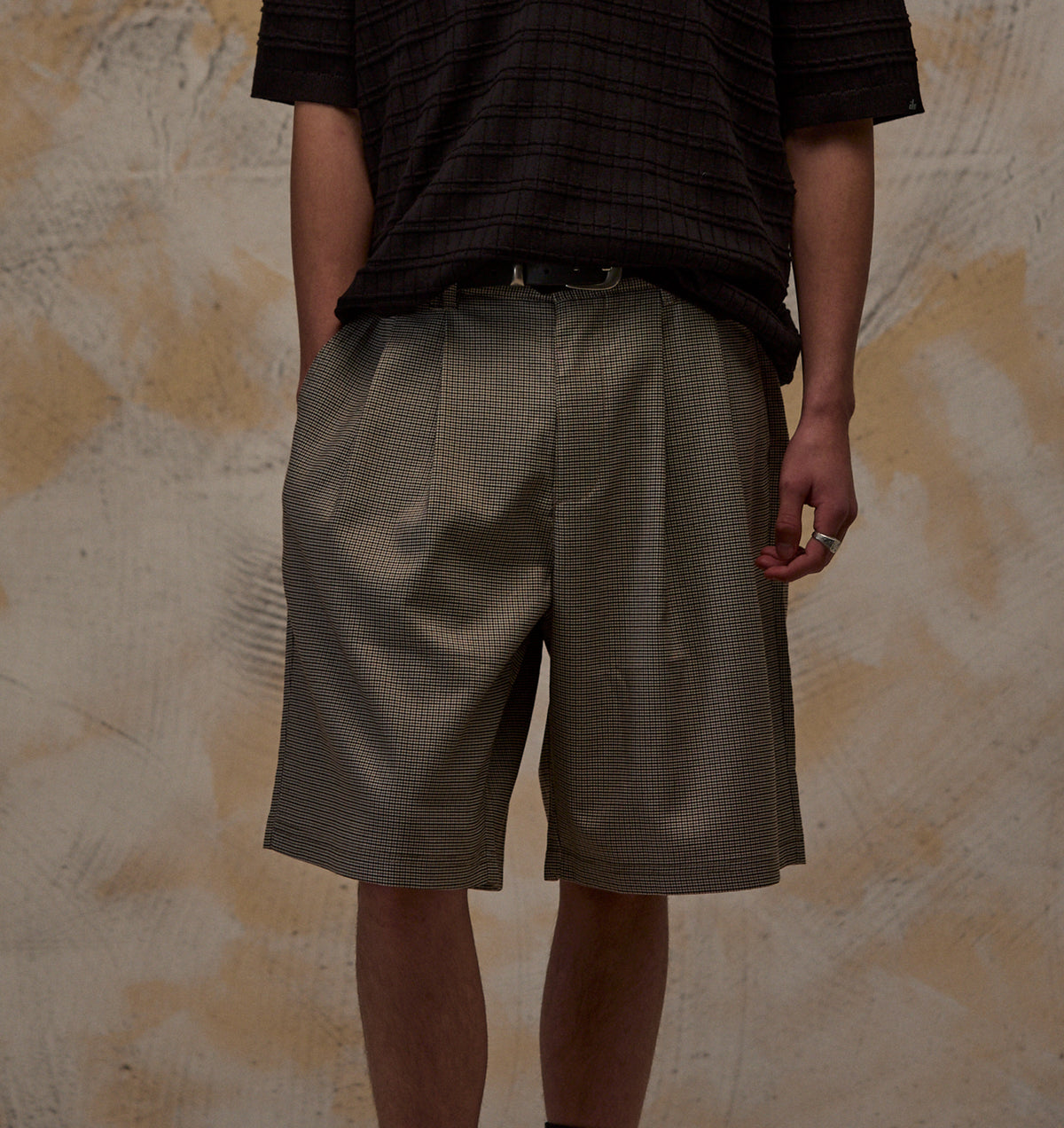 Alby Pleated Short - Grey Houndstooth