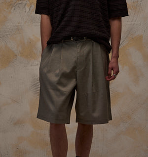 Alby Pleated Short - Grey Houndstooth