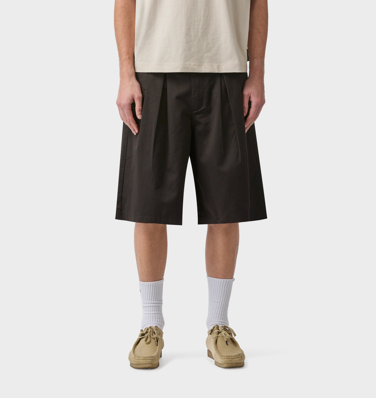 Wide Pleat Short - Black