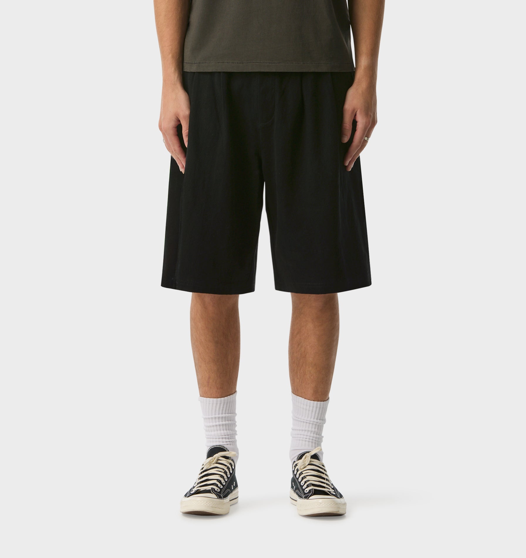 Linen Alby Pleated Short - Black