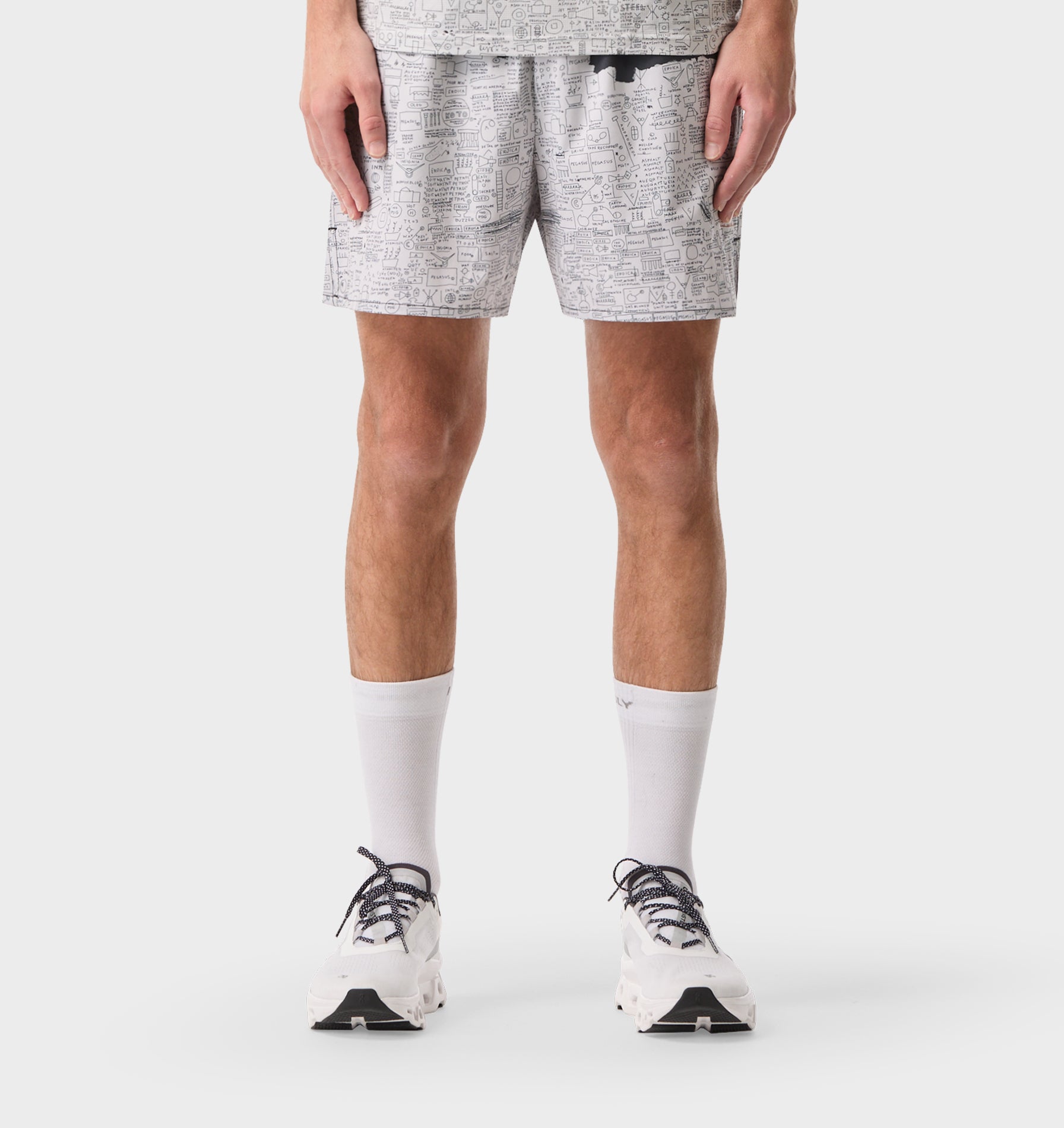 Basquiat Pegasus Active 5 Inch Core Short - Off White / Charcoal