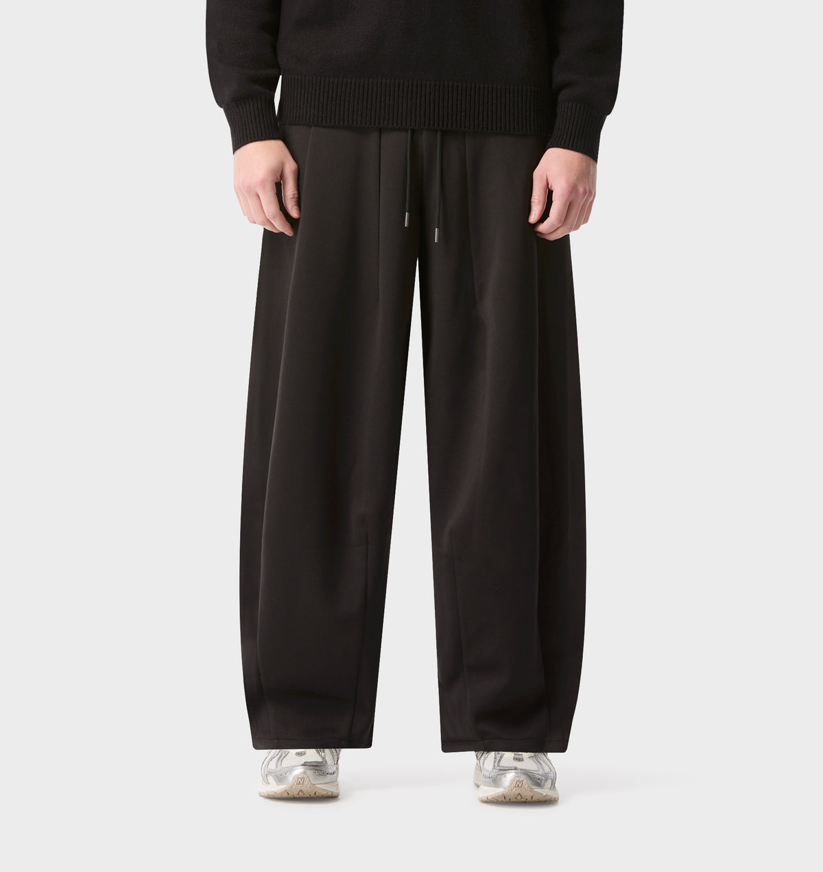 Akashi Trackie - Black