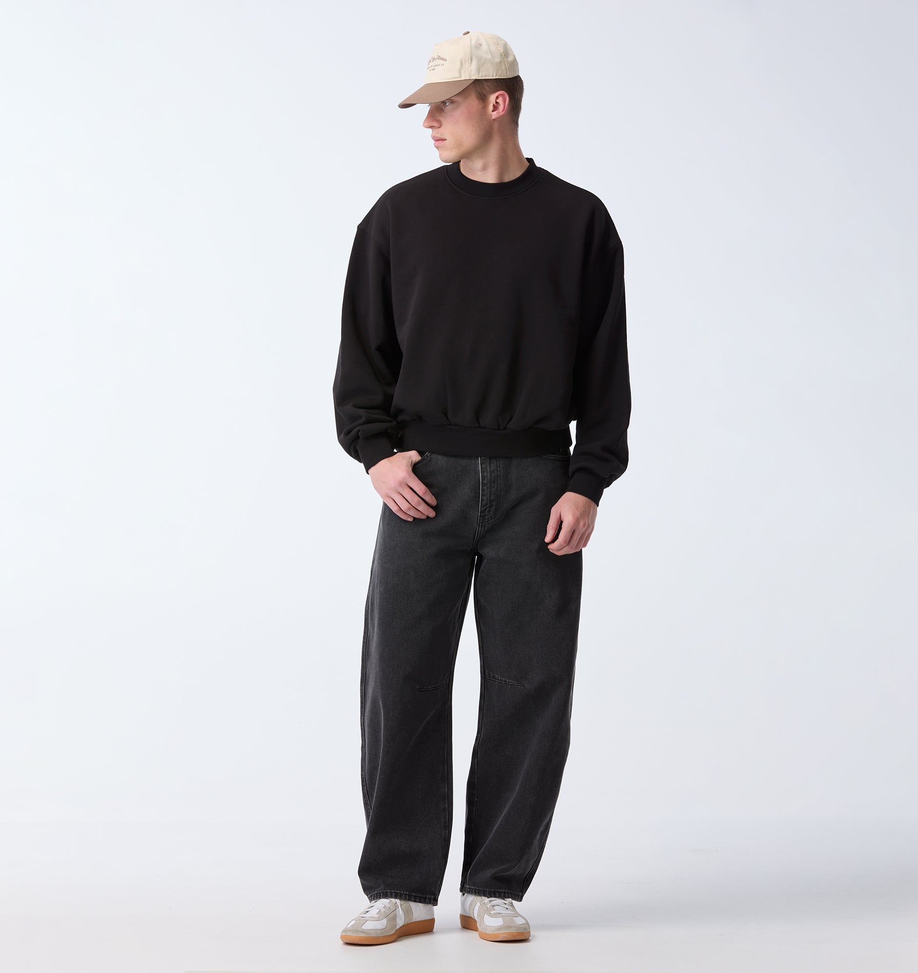 Heavy Box Crop Crew - Black