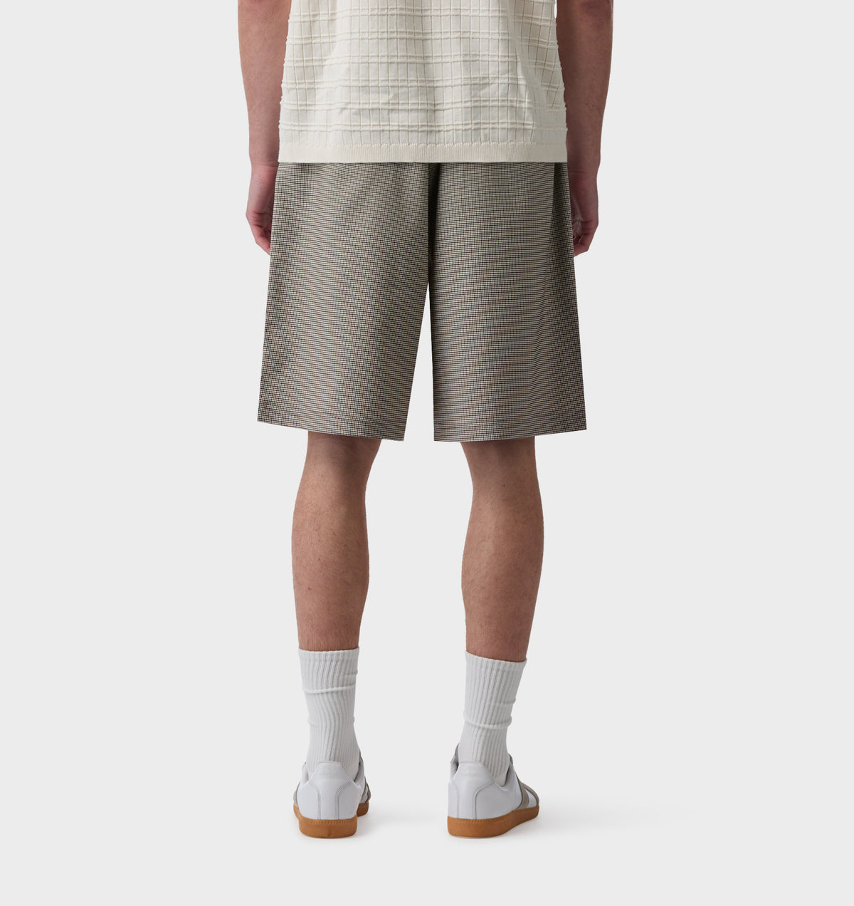 Alby Pleated Short - Grey Houndstooth