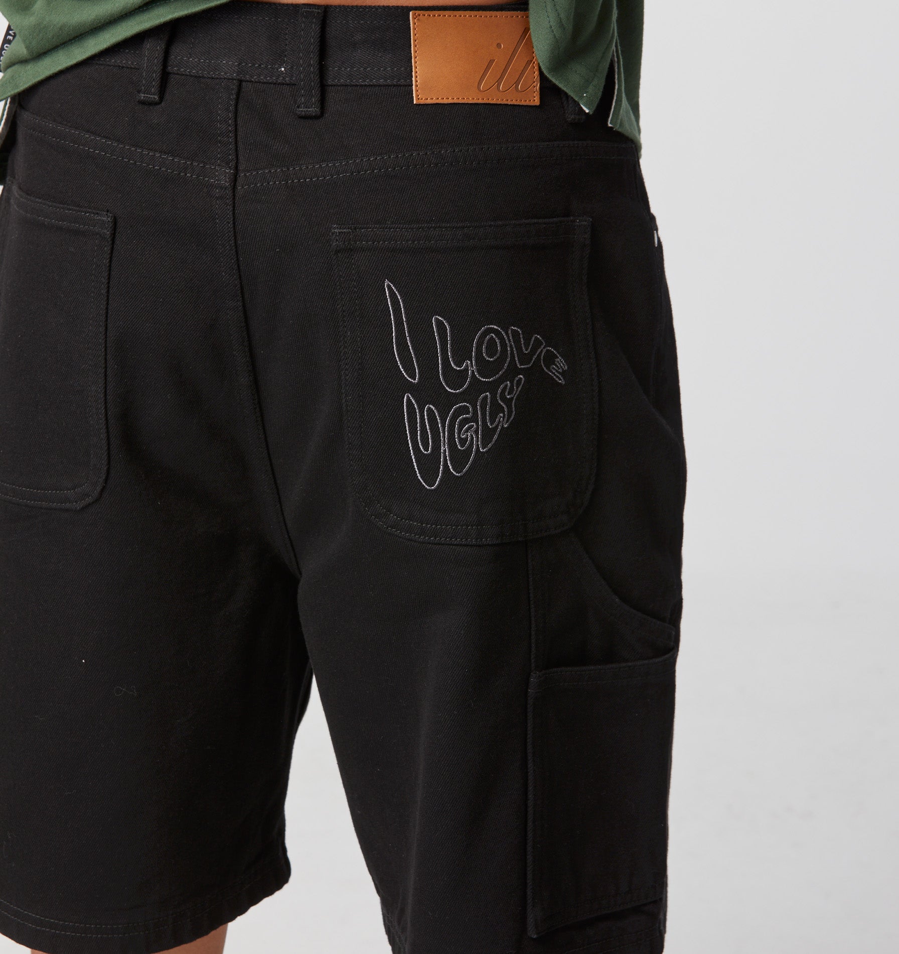 Clean Carpenter Short - Black