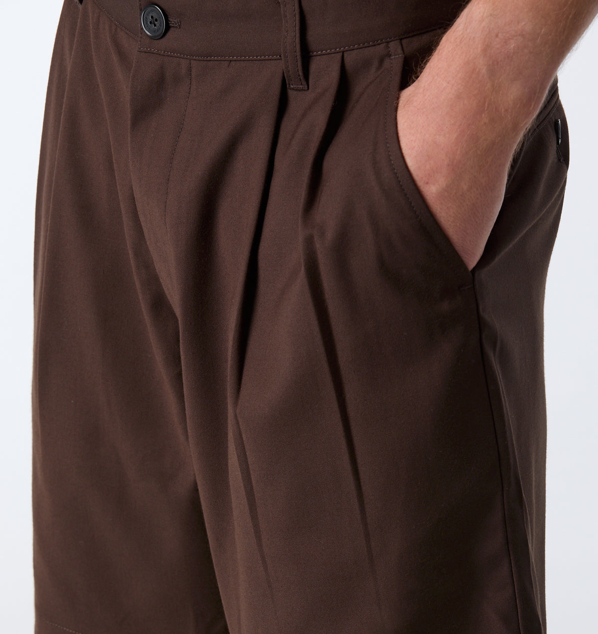 Quincy Pleated Short - Espresso