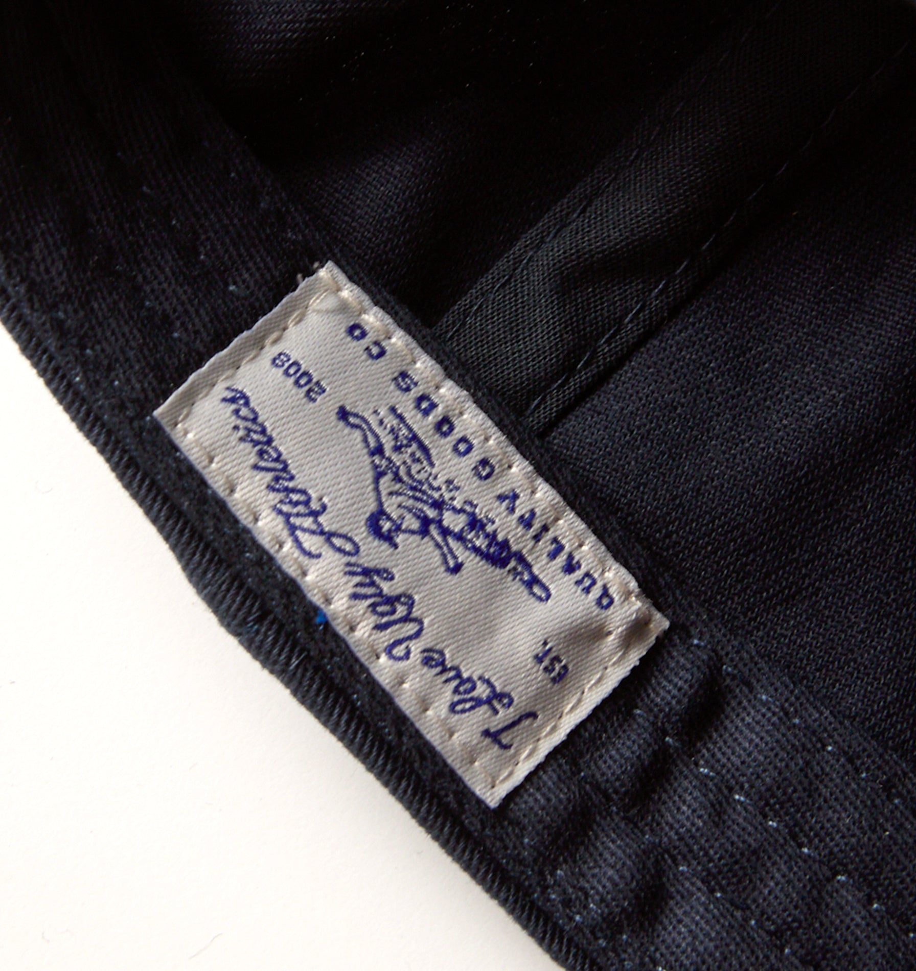 ILU Script Logo Cap - Dark Navy