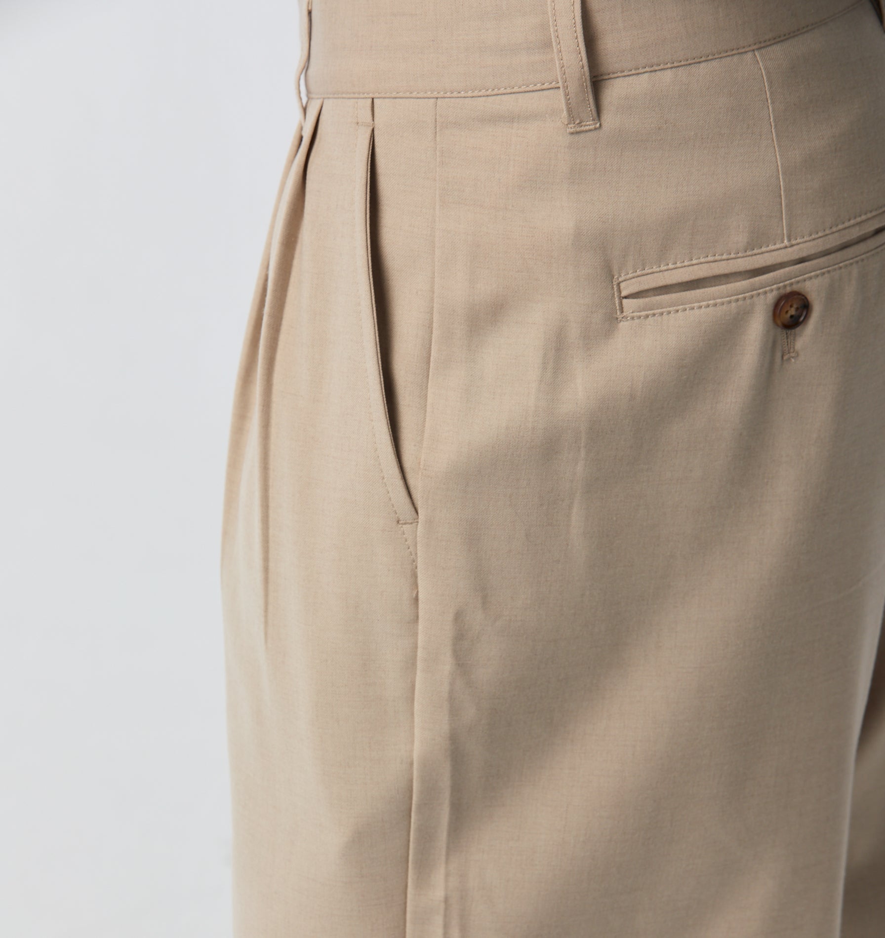 Quincy Pleated Short - Bone