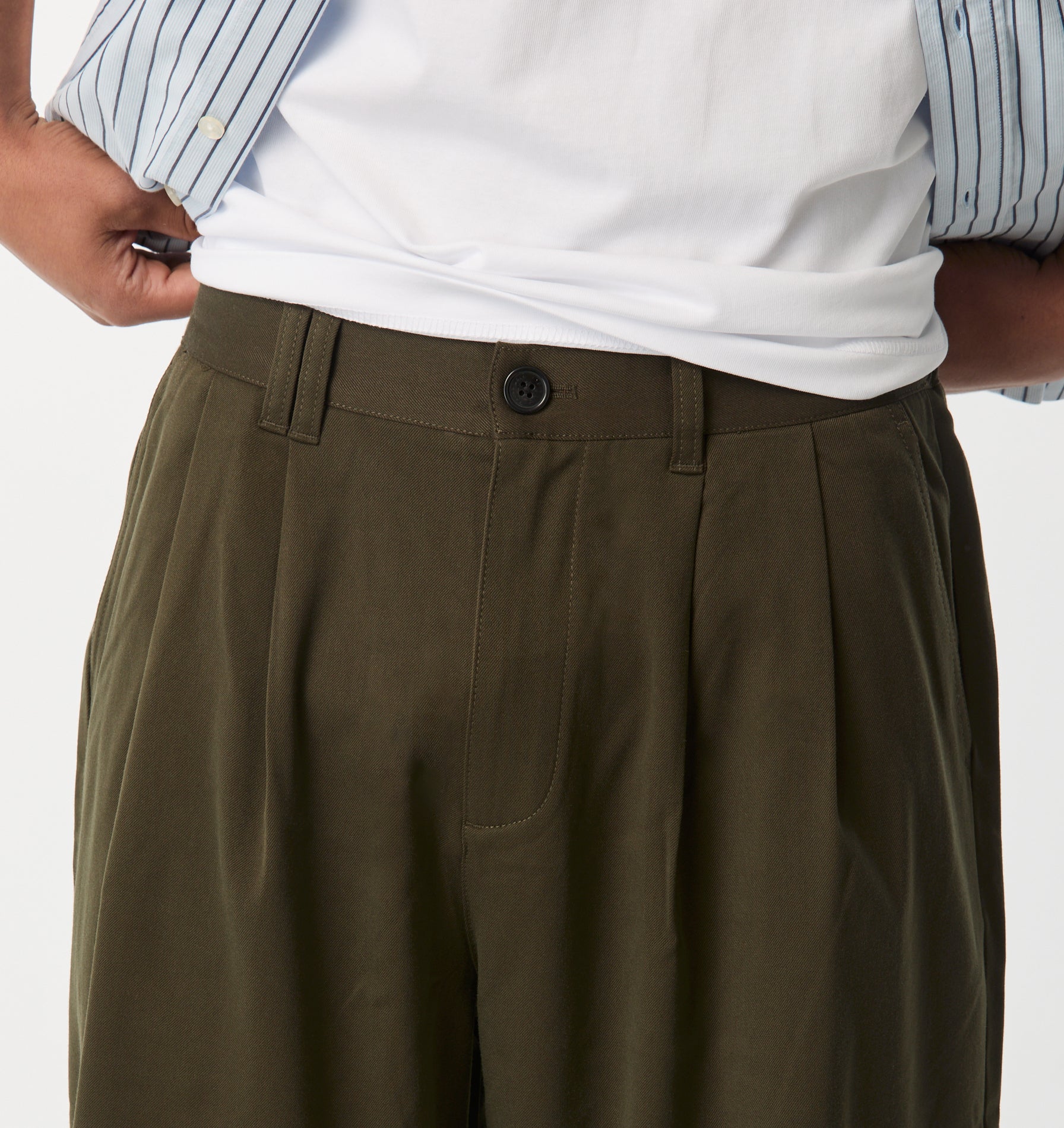 Alby Pleated Short - Army Green