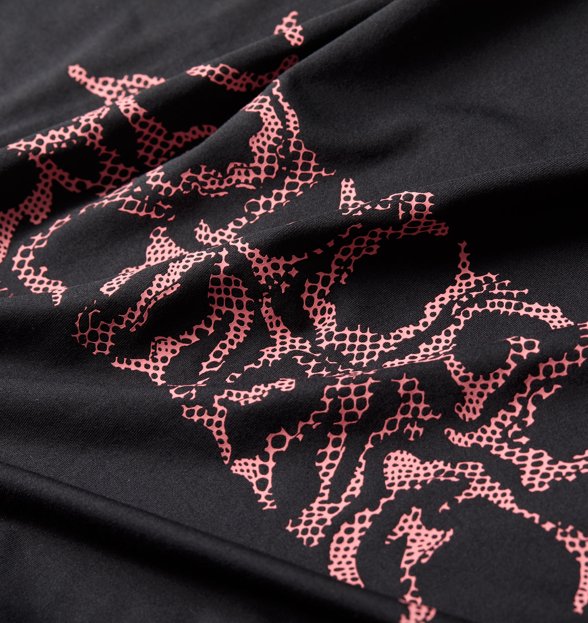 Liquified Active Crop Tee - Black/Ember Vortex