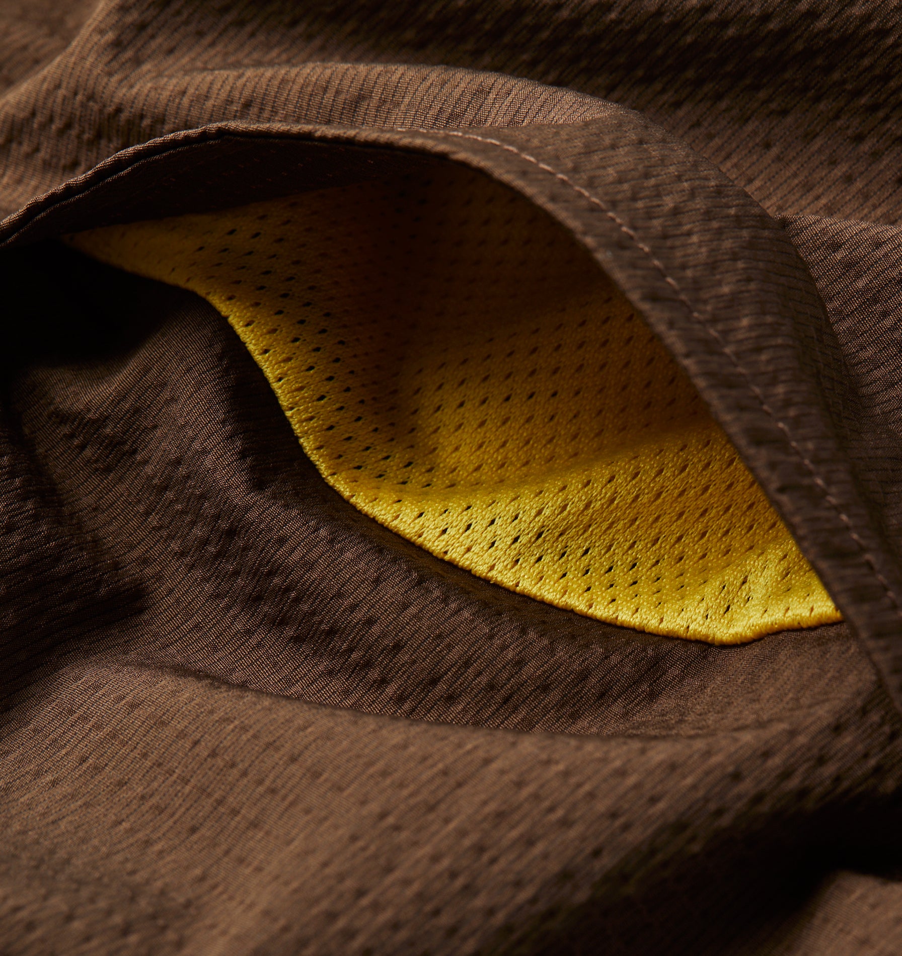 GR X ILU Active Windbreaker - Brown